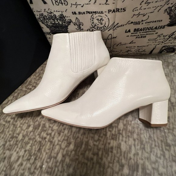 Theory Shoes - Cute! Theory Booties Sz 40 9.5 Ivory All Leather Pointed Toe Ankle Boots $495